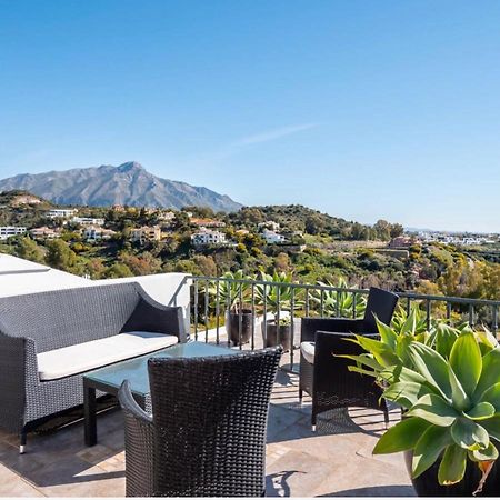 Luxury 3 Bedroom House At La Quinta Golf Course Ocean And Mountain View Benahavis Exterior photo