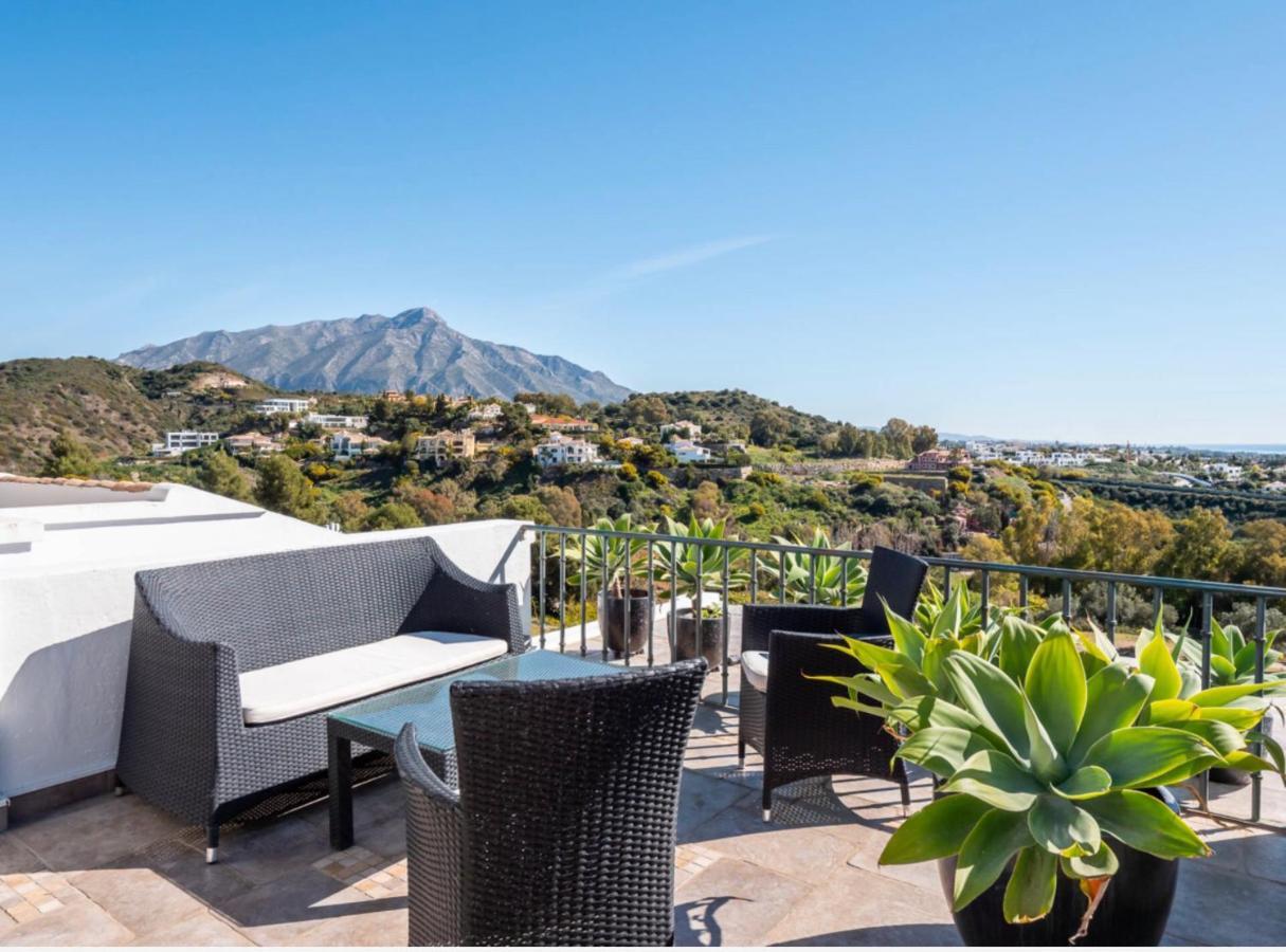 Luxury 3 Bedroom House At La Quinta Golf Course Ocean And Mountain View Benahavis Exterior photo