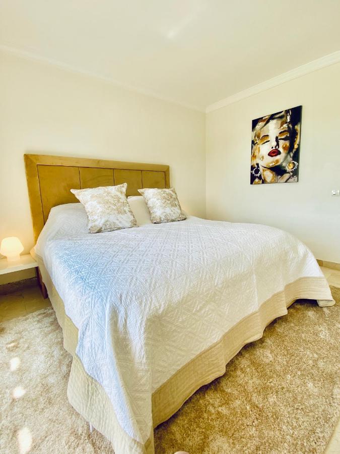 Luxury 3 Bedroom House At La Quinta Golf Course Ocean And Mountain View Benahavis Exterior photo